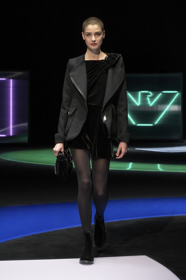 عرض أزياء  Emporio Armani لخريف وشتاء 2021-2022