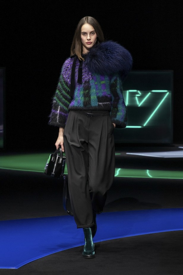 عرض أزياء  Emporio Armani لخريف وشتاء 2021-2022
