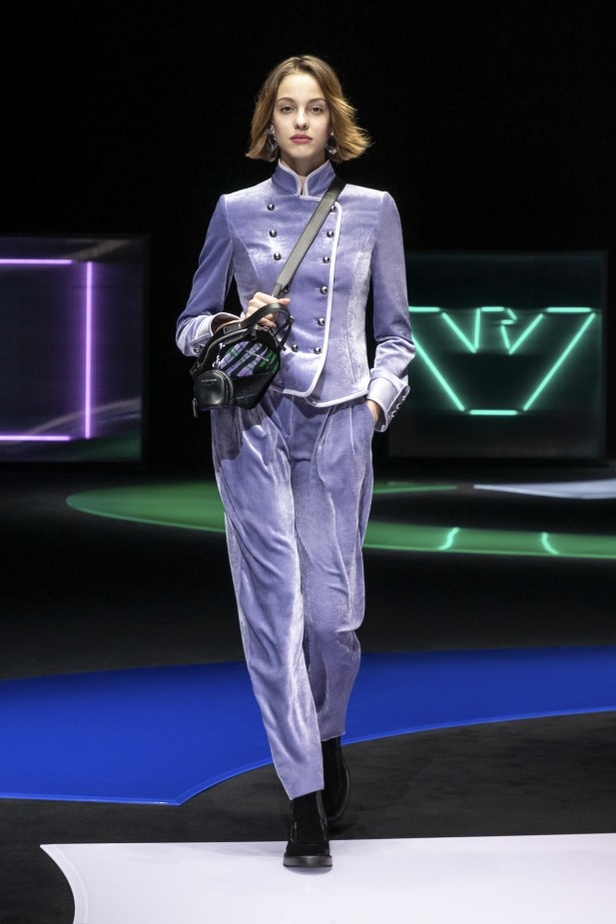 عرض أزياء  Emporio Armani لخريف وشتاء 2021-2022