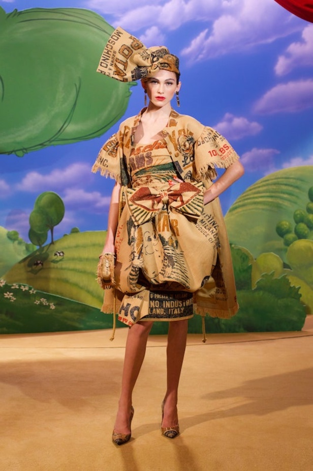 مجموعة Moschino لخريف وشتاء 2021