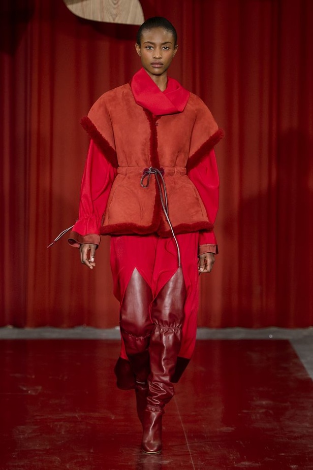 أحدث عروض أزياء دار Roksanda لخريف وشتاء 2018