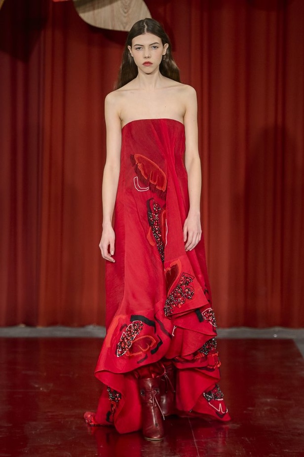 أحدث عروض أزياء دار Roksanda لخريف وشتاء 2018