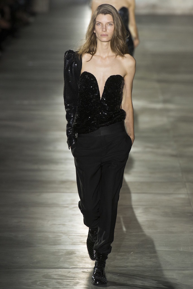 مجموعة “سان لوران” لموسم ربيع وصيف 2017 