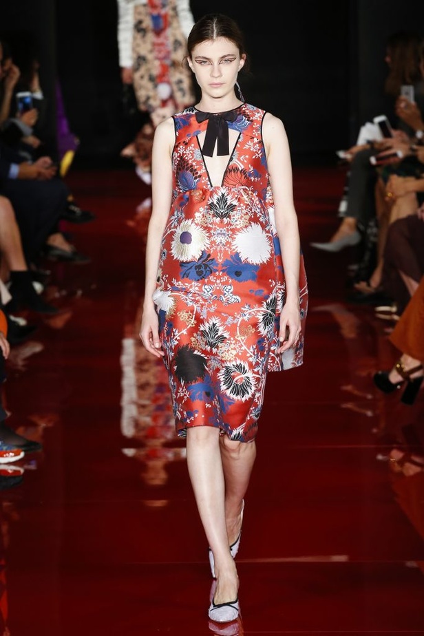 عرض روشاس لربيع وصيف 2018 باسبوع الموضة في باريس