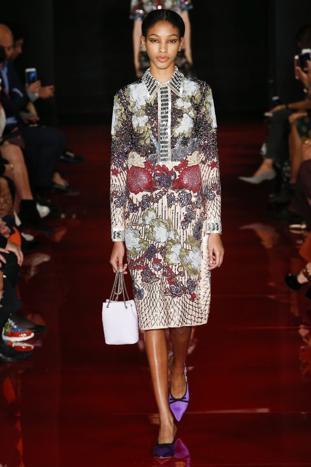 عرض روشاس لربيع وصيف 2018 باسبوع الموضة في باريس