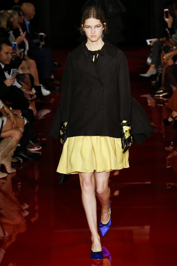 عرض روشاس لربيع وصيف 2018 باسبوع الموضة في باريس