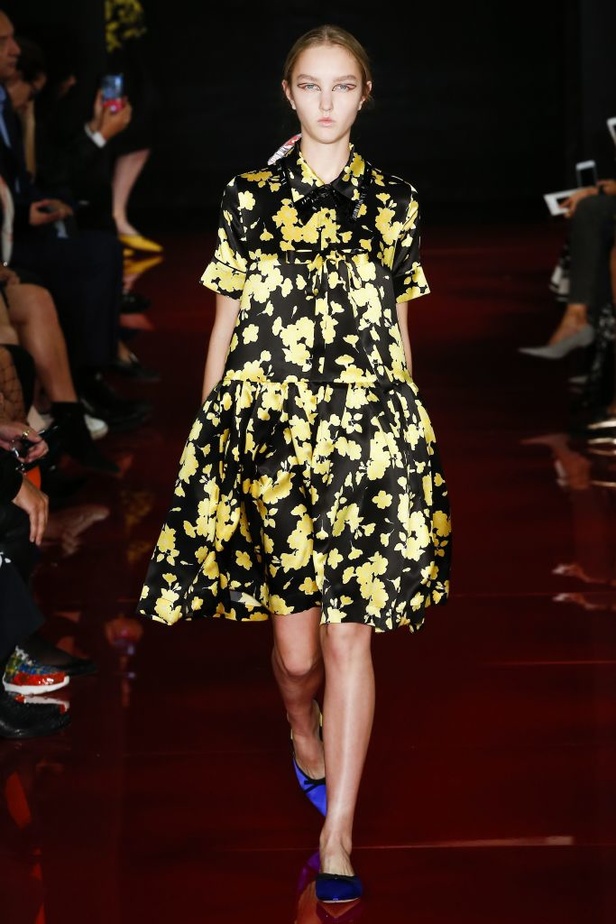 عرض روشاس لربيع وصيف 2018 باسبوع الموضة في باريس