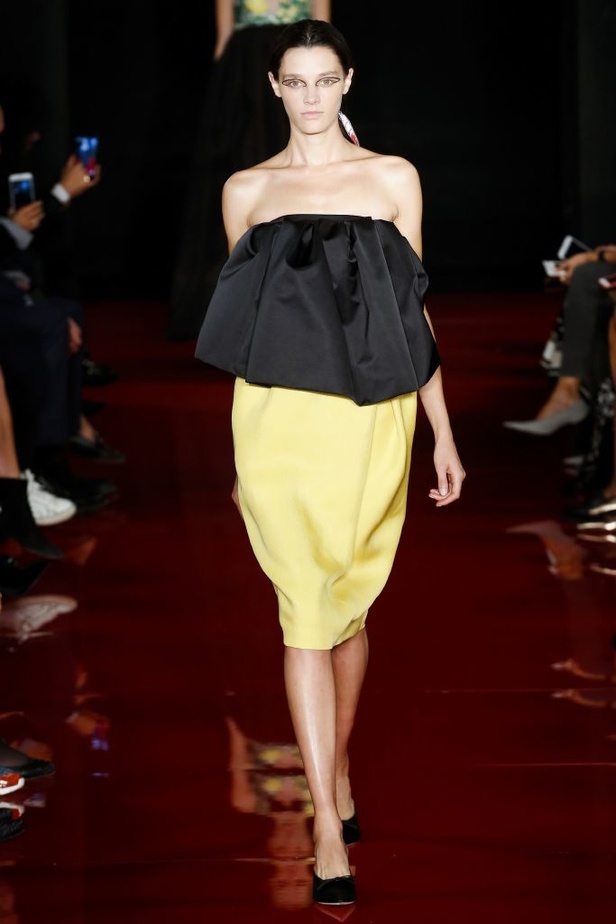 عرض روشاس لربيع وصيف 2018 باسبوع الموضة في باريس