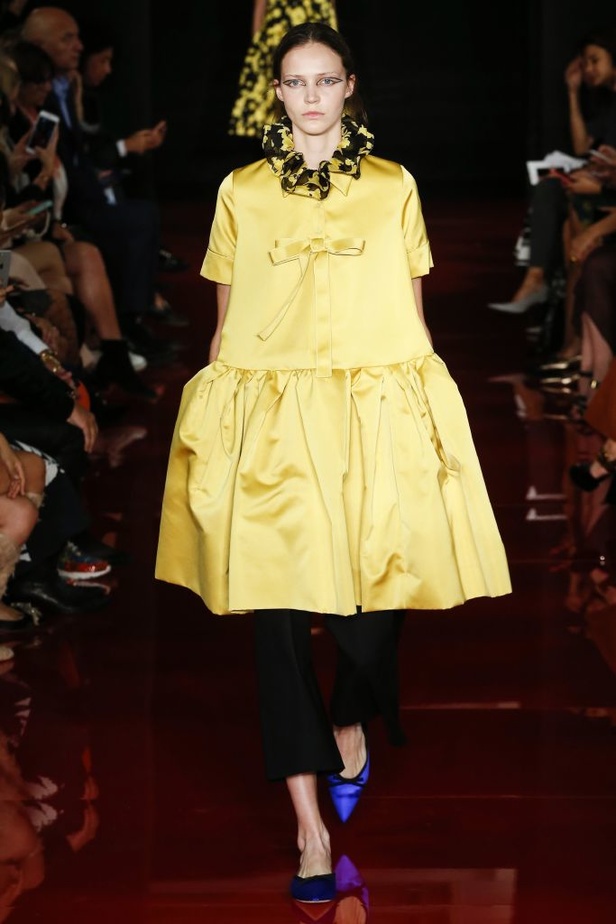 عرض روشاس لربيع وصيف 2018 باسبوع الموضة في باريس