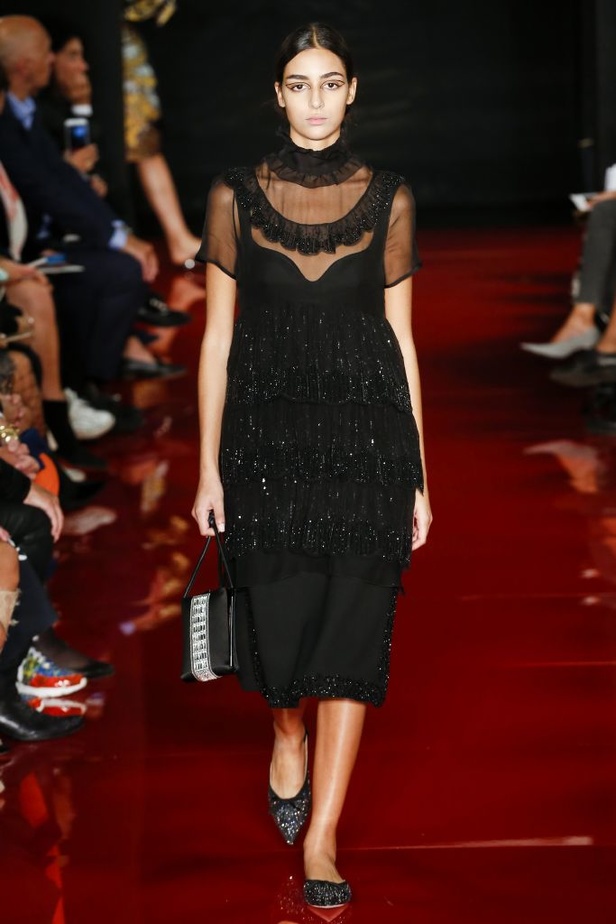 عرض روشاس لربيع وصيف 2018 باسبوع الموضة في باريس