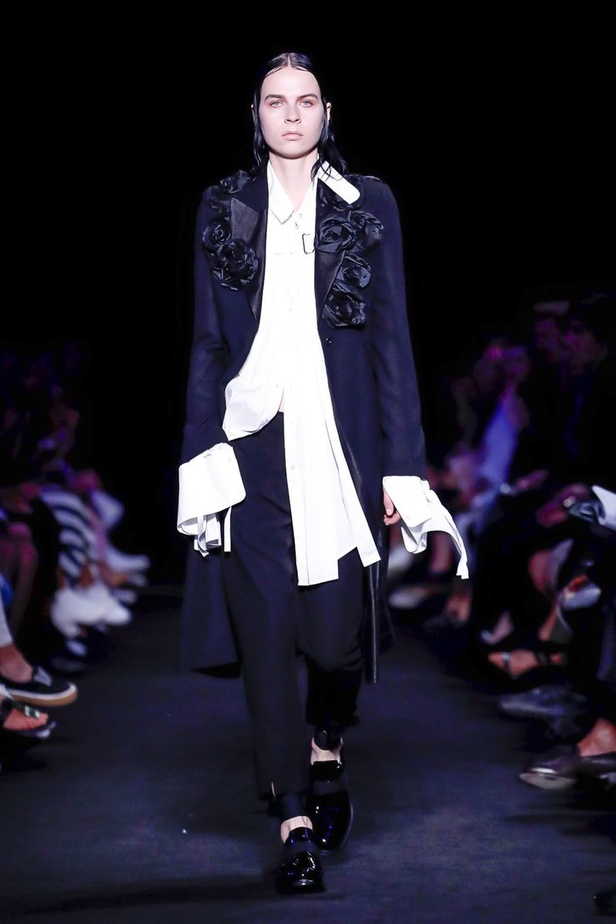 مجموعة Ann Demeulemeester لربيع وصيف ٢٠١٩!