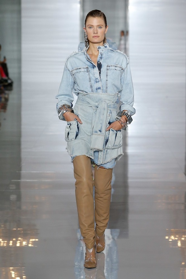 عرض أزياء Balmain لربيع وصيف 2019