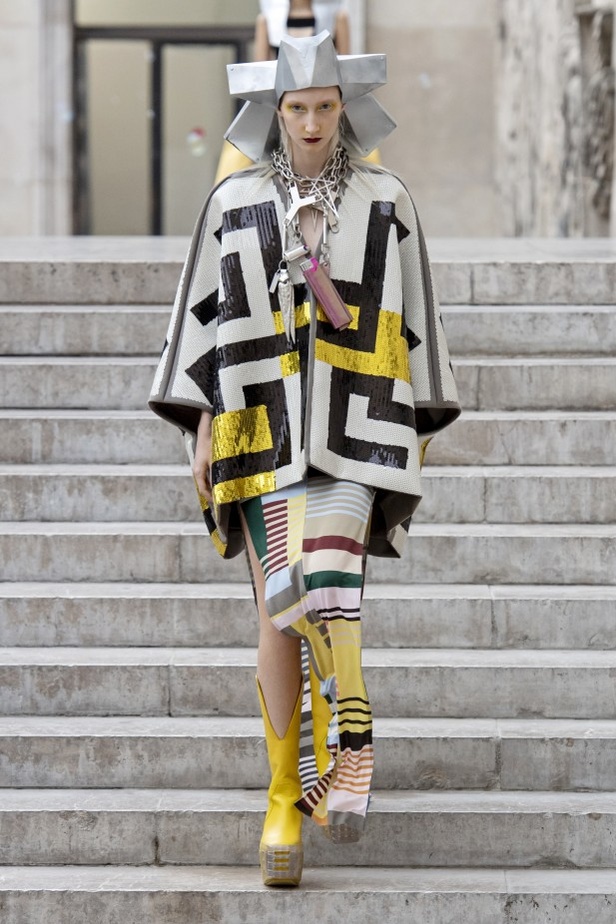 اسبوع الموضة في باريس 2019 مجموعة RICK OWENS لربيع وصيف 2020