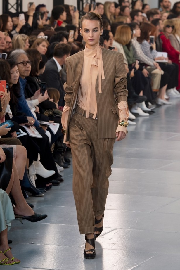 اسبوع الموضة في باريس 2019 ازياء CHLOE الجاهزة لربيع وصيف 2020