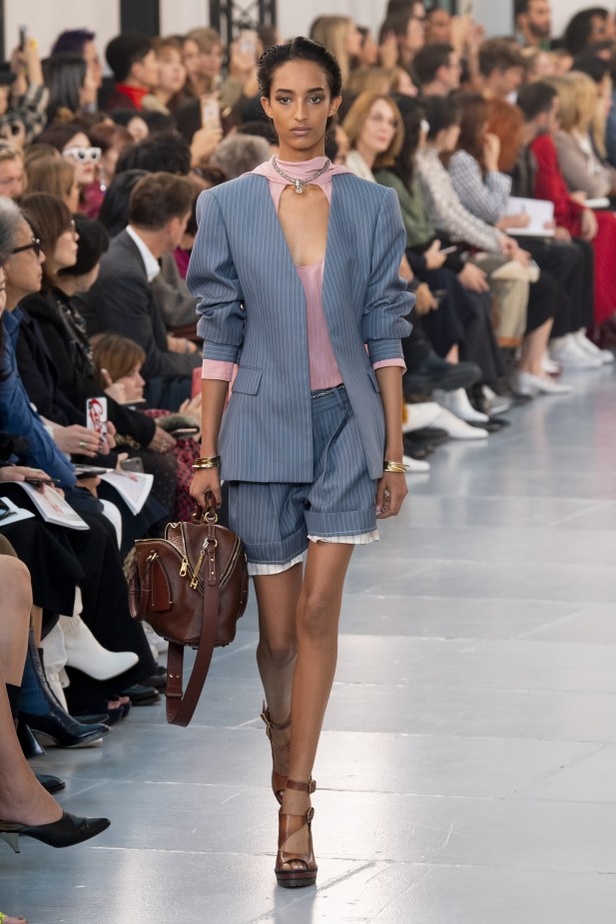 اسبوع الموضة في باريس 2019 ازياء CHLOE الجاهزة لربيع وصيف 2020