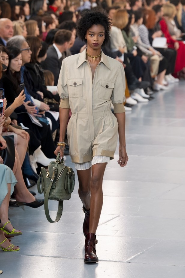 اسبوع الموضة في باريس 2019 ازياء CHLOE الجاهزة لربيع وصيف 2020