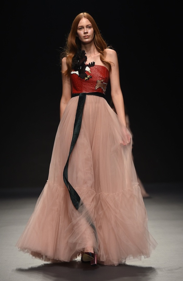 أبرز عروض ازياء فاشن فوروورد في دبي لعام 2017