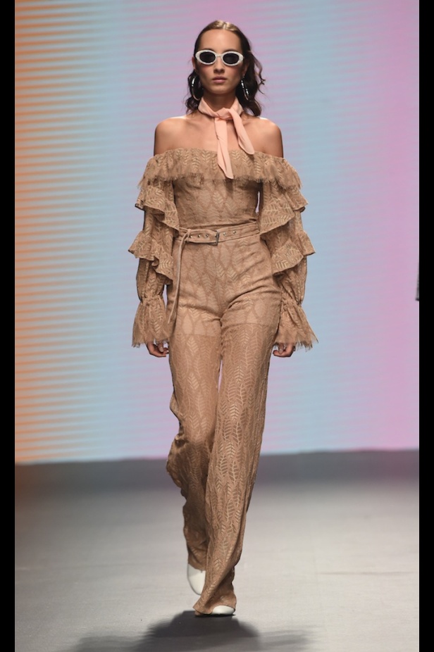 أبرز عروض ازياء فاشن فوروورد في دبي لعام 2017