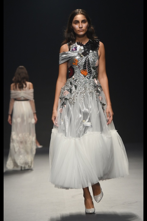 أبرز عروض ازياء فاشن فوروورد في دبي لعام 2017