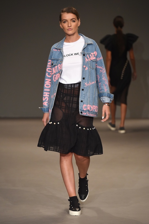 أبرز عروض أزياء "فاشن فوروود" في دبي لعام 2017