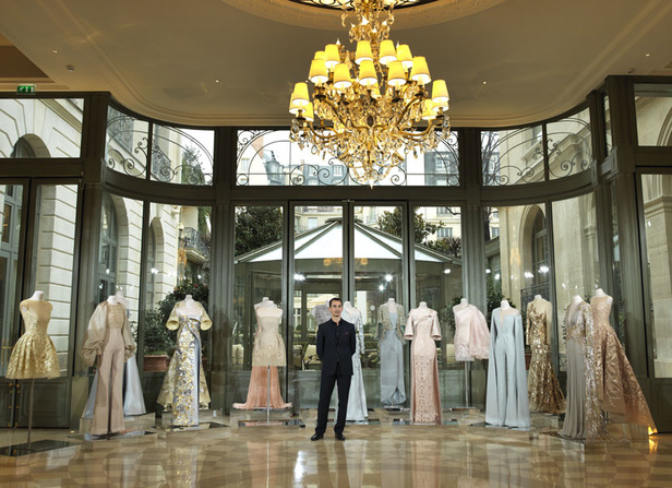 مجموعة رامي العلي لربيع وصيف 2018.. تصاميم تحكي قصة الفن والرقي