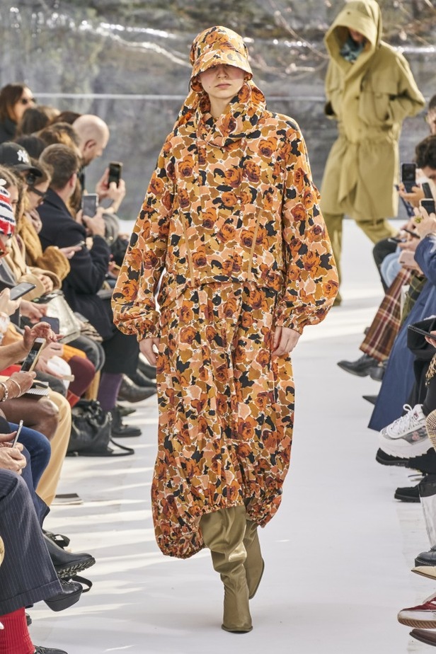 مجموعة KENZO لخريف وشتاء 2020-2021 خلال اسبوع الموضة في باريس