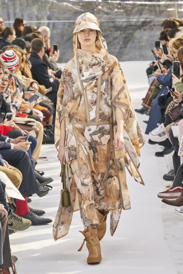 مجموعة KENZO لخريف وشتاء 2020-2021 خلال اسبوع الموضة في باريس