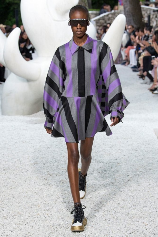 أزياء لويس فويتون كروز لعام 2019 تحاكي الروح الحيوية