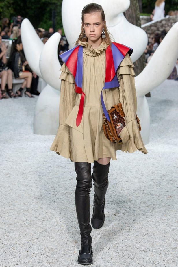 أزياء لويس فويتون كروز لعام 2019 تحاكي الروح الحيوية