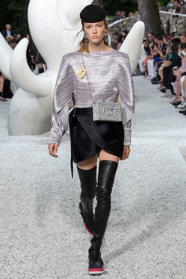 أزياء لويس فويتون كروز لعام 2019 تحاكي الروح الحيوية