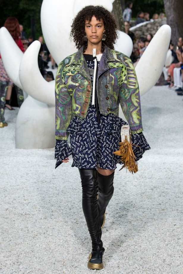 أزياء لويس فويتون كروز لعام 2019 تحاكي الروح الحيوية