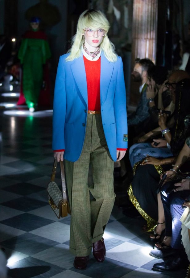 مجموعة غوتشي كروز 2020 تنير متحف روما بقصات وألوان عصرية ومميّزة