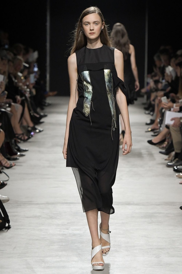 مجموعة Guy Laroche لربيع وصيف 2017