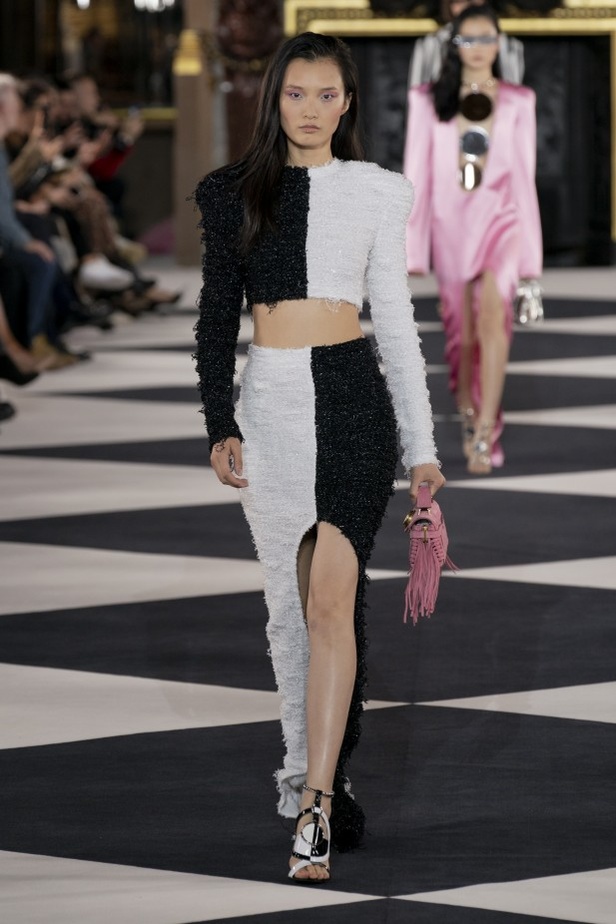 اسبوع الموضة في باريس 2019 ازياء BALMAIN الجاهزة لربيع وصيف 2020