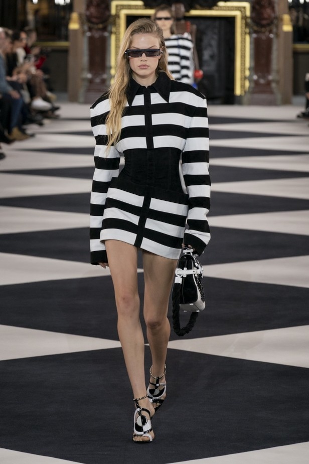 اسبوع الموضة في باريس 2019 ازياء BALMAIN الجاهزة لربيع وصيف 2020