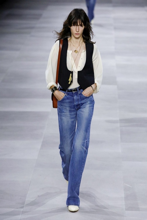 اسبوع الموضة في باريس 2019 أزياء  CELINE الفاخرة لربيع وصيف 2020