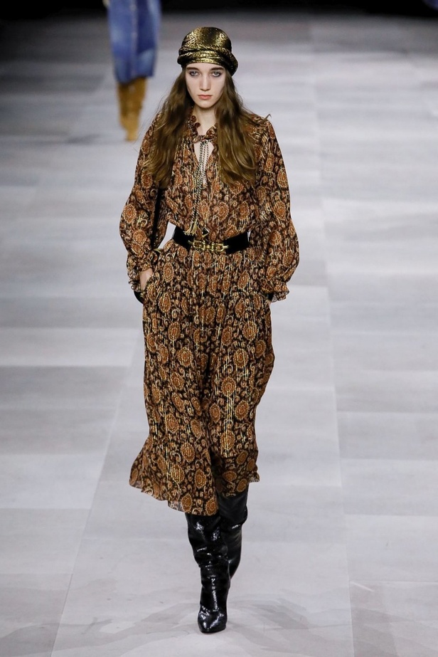 اسبوع الموضة في باريس 2019 أزياء  CELINE الفاخرة لربيع وصيف 2020