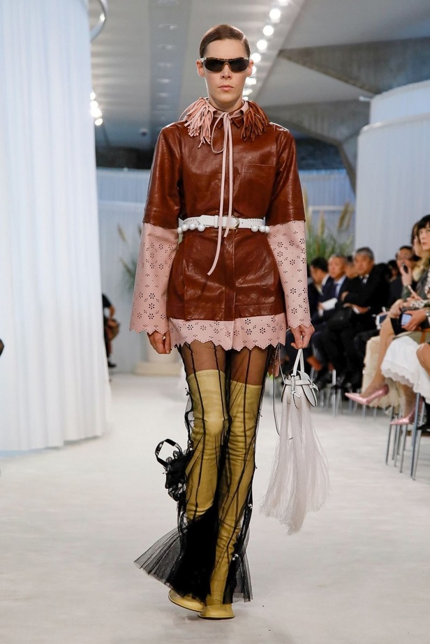 اسبوع الموضة في باريس 2019 مجموعة لويفي لربيع وصيف 2020