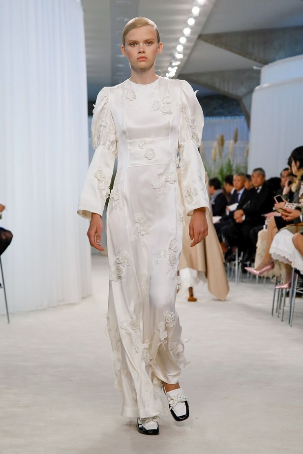 اسبوع الموضة في باريس 2019 مجموعة لويفي لربيع وصيف 2020