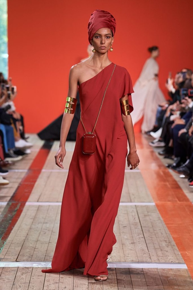 اسبوع الموضة في باريس 2019 مجموعة ايلي صعب الفاخرة لربيع وصيف 2020