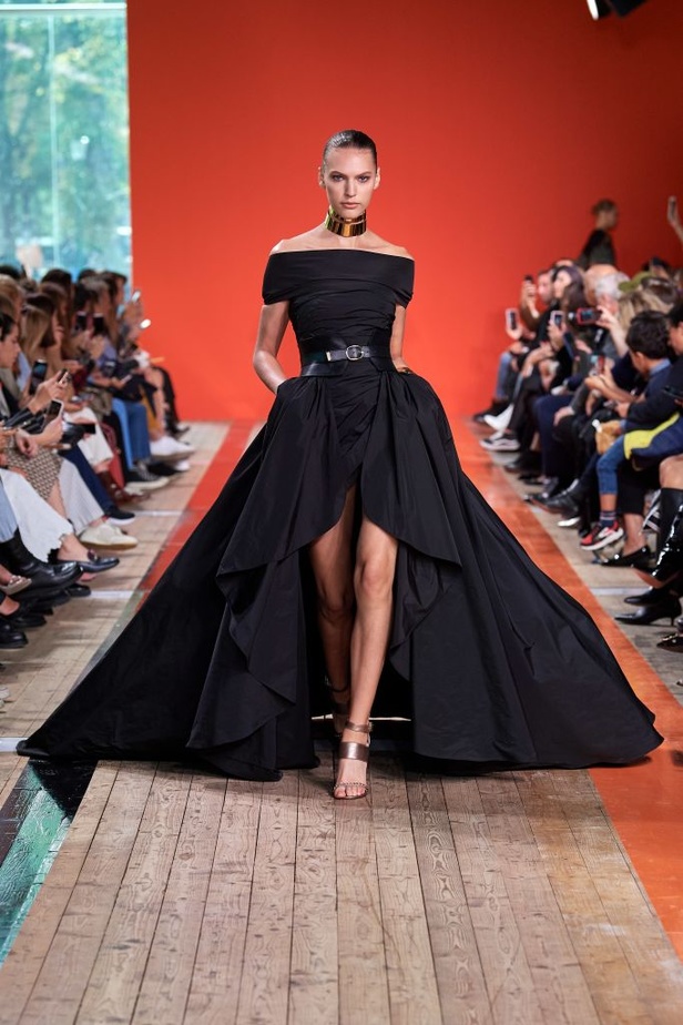 اسبوع الموضة في باريس 2019 مجموعة ايلي صعب الفاخرة لربيع وصيف 2020