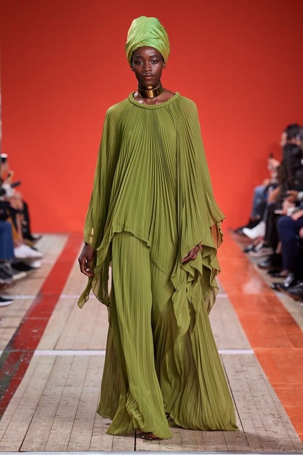 اسبوع الموضة في باريس 2019 مجموعة ايلي صعب الفاخرة لربيع وصيف 2020