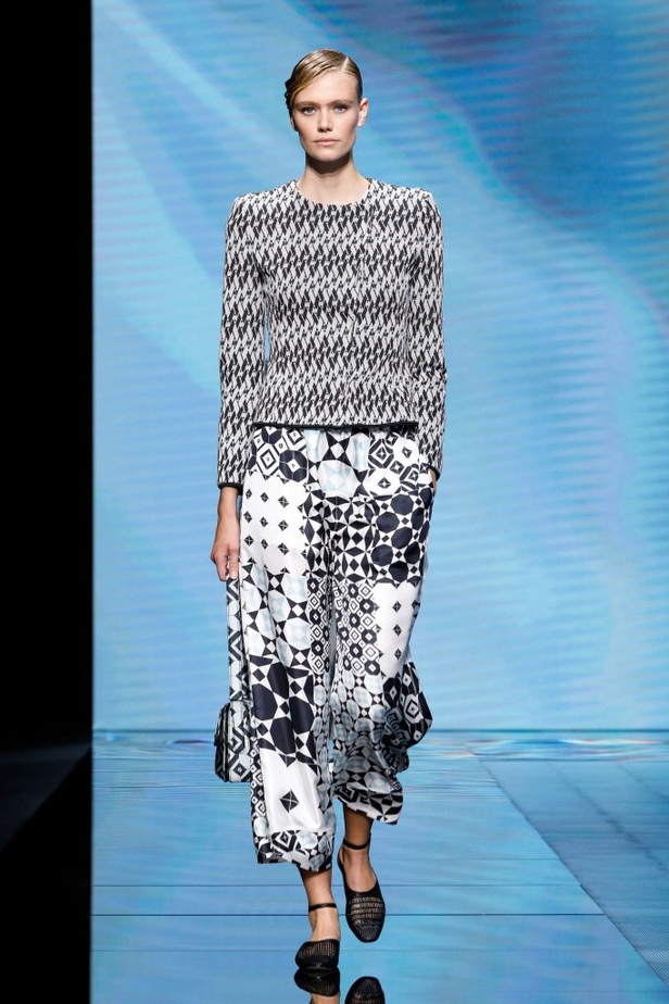 عرض أزياء Giorgio Armani لربيع وصيف 2021 من أسبوع الموضة في ميلانو