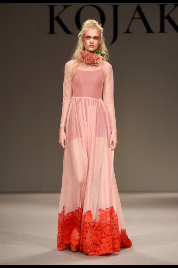 "فاشن فوروورد" يختتم فعالياته بتميّز وتألق أبرز المصممين