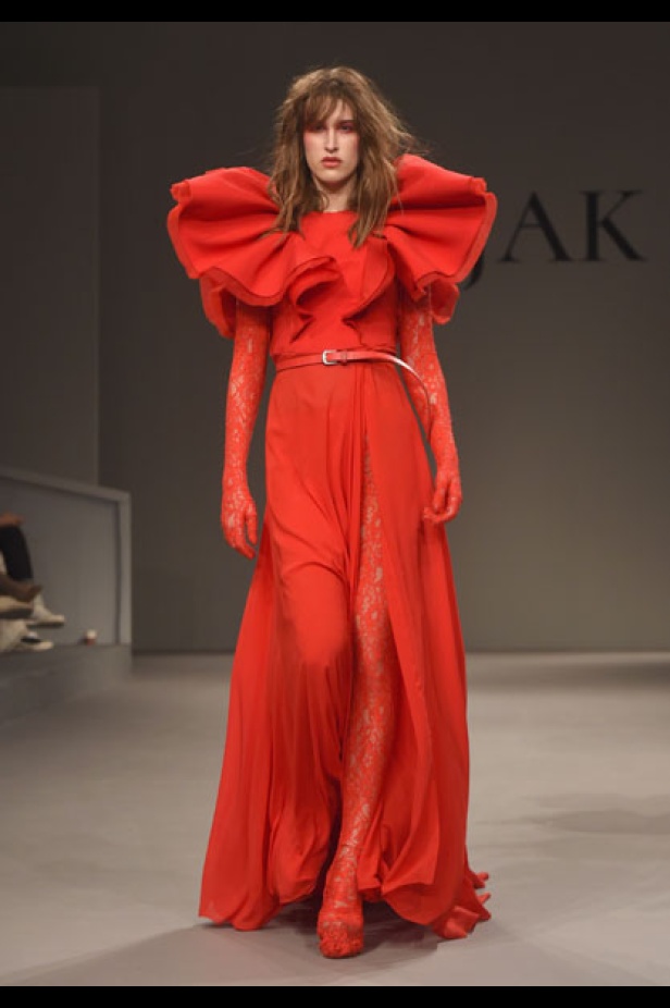 "فاشن فوروورد" يختتم فعالياته بتميّز وتألق أبرز المصممين