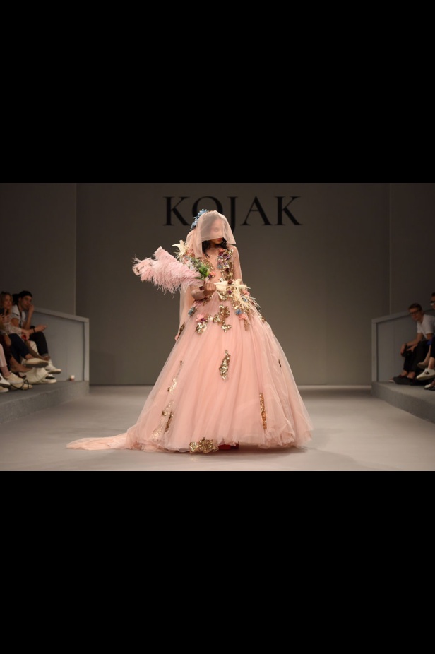 "فاشن فوروورد" يختتم فعالياته بتميّز وتألق أبرز المصممين