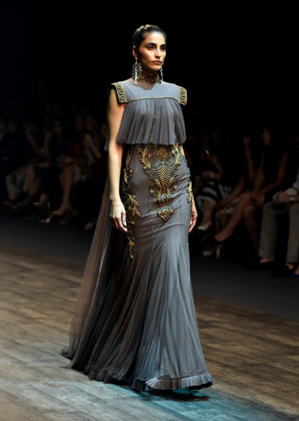 "فاشن فوروورد" يختتم فعالياته بتميّز وتألق أبرز المصممين