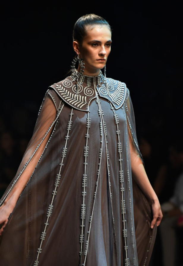 "فاشن فوروورد" يختتم فعالياته بتميّز وتألق أبرز المصممين