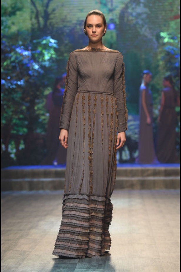 "فاشن فوروورد" يختتم فعالياته بتميّز وتألق أبرز المصممين