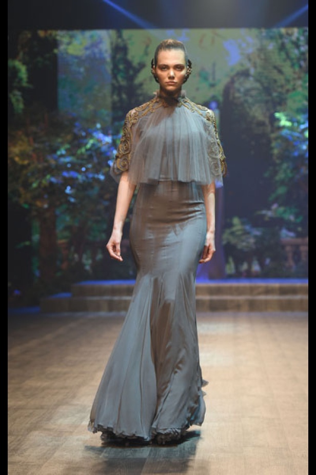 "فاشن فوروورد" يختتم فعالياته بتميّز وتألق أبرز المصممين